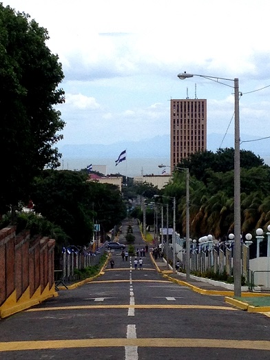 Paseo peatonal Sandino, antigua calle Roosevelt 